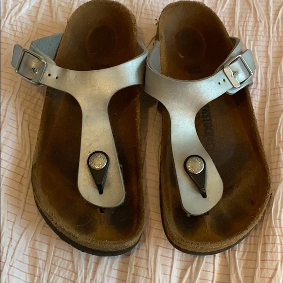 Birkenstock’s size 33. Silver - Picture 1 of 4